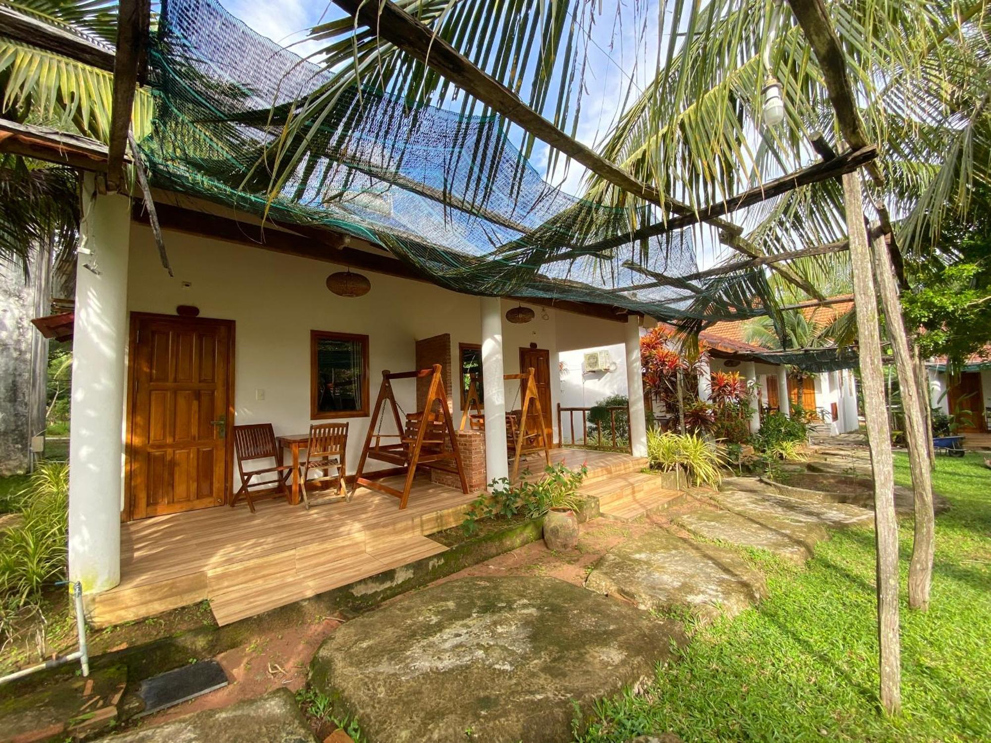 Y Nghia Bungalow Ong Lang Дуонг-Донг Экстерьер фото