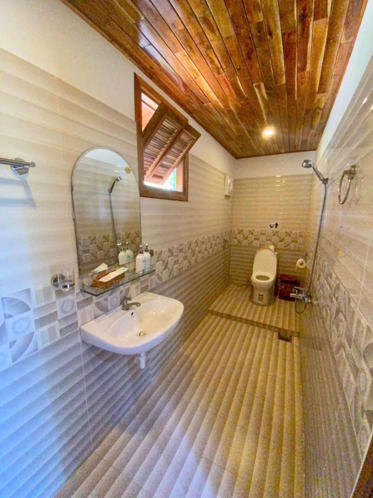 Y Nghia Bungalow Ong Lang Дуонг-Донг Экстерьер фото